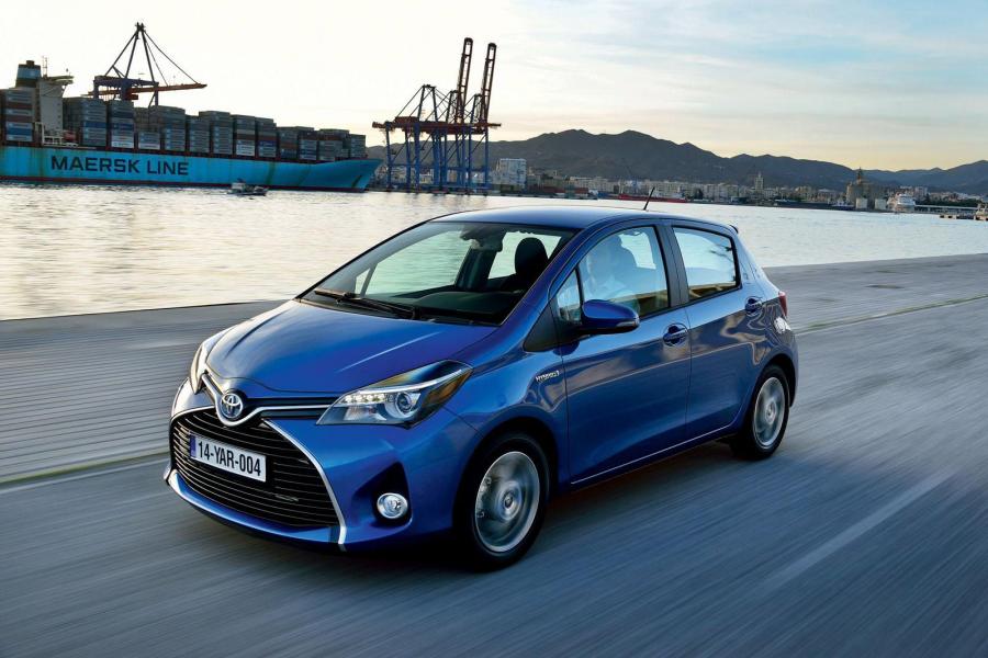  Toyota Yaris Hybrid 2014 года  (фото 2 из 29)